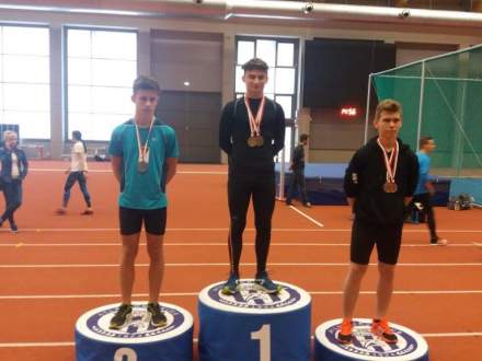 Złoty Kamil na Halowych Mistrzostwach Śląska Młodzików w Ostrawie